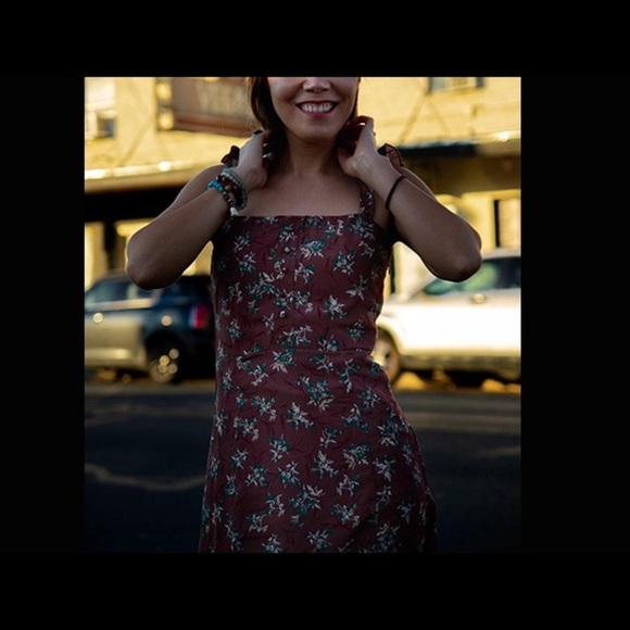 Like new- Flutter Sleeve Floral Maxi Dress - Picture 12 of 12